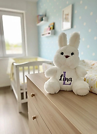 Kişiselleştirilebilir Oturan Peluş Tavşan
